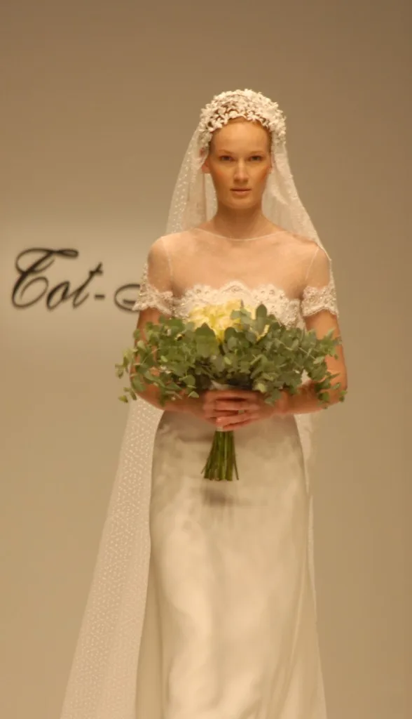 ?? Tot-Hom colección P/V17 alta costura, listo para llevar, línea A y novia ?? Tot-Hom collection SS17 Haute Couture, Prêt-à-porter, Línea A & Bridal