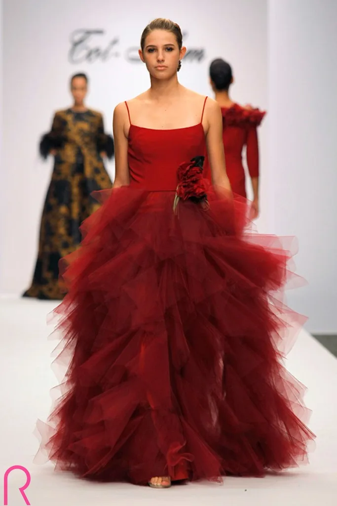 Tot-Hom Colección Alta Costura, Prêt-à-porter y Línea A O/I 17.18 Haute Couture