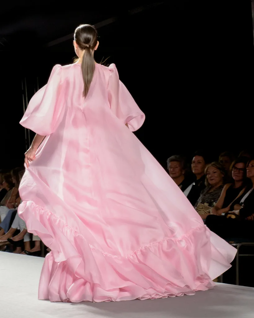 ??Tot-Hom Colección Alta Costura, Prêt-à-porter y Línea A O/I 19.20 ??Tot-Hom A/W 19.20 Haute Couture, Prêt-à-porter & Línea A Collection