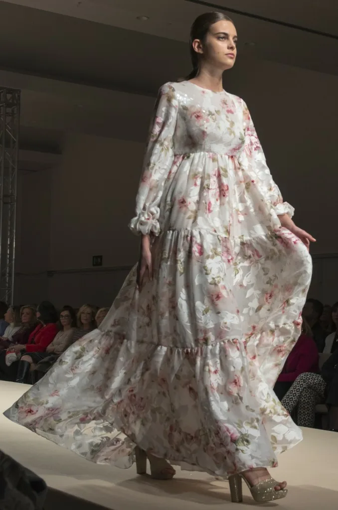 ??Tot-Hom Colección Alta Costura, Prêt-à-porter y Línea A P/V20 ?? Tot-Hom SS20 Haute Couture, Prêt-à-porter & Línea A Collection